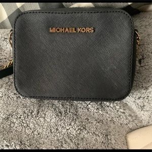small michael kors crossbody